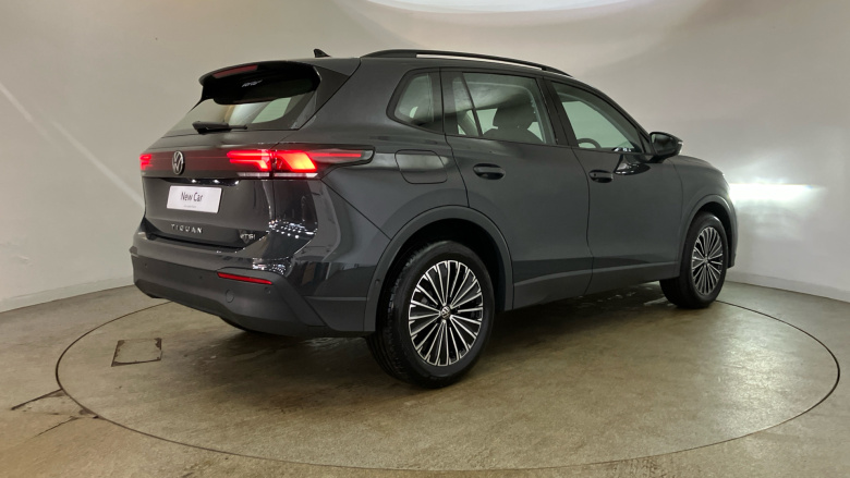 Volkswagen Tiguan 1.5 eTSI Life 5dr DSG Petrol Estate